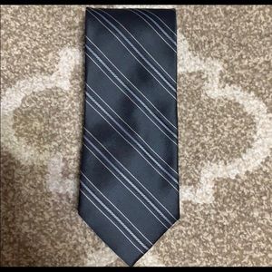 🥳7/ $10!! Men’s like new tie